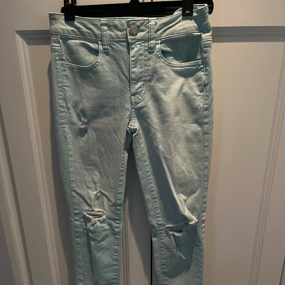 AMERICAN EAGLE OUFITTERS distressed super stretch jeans - Small